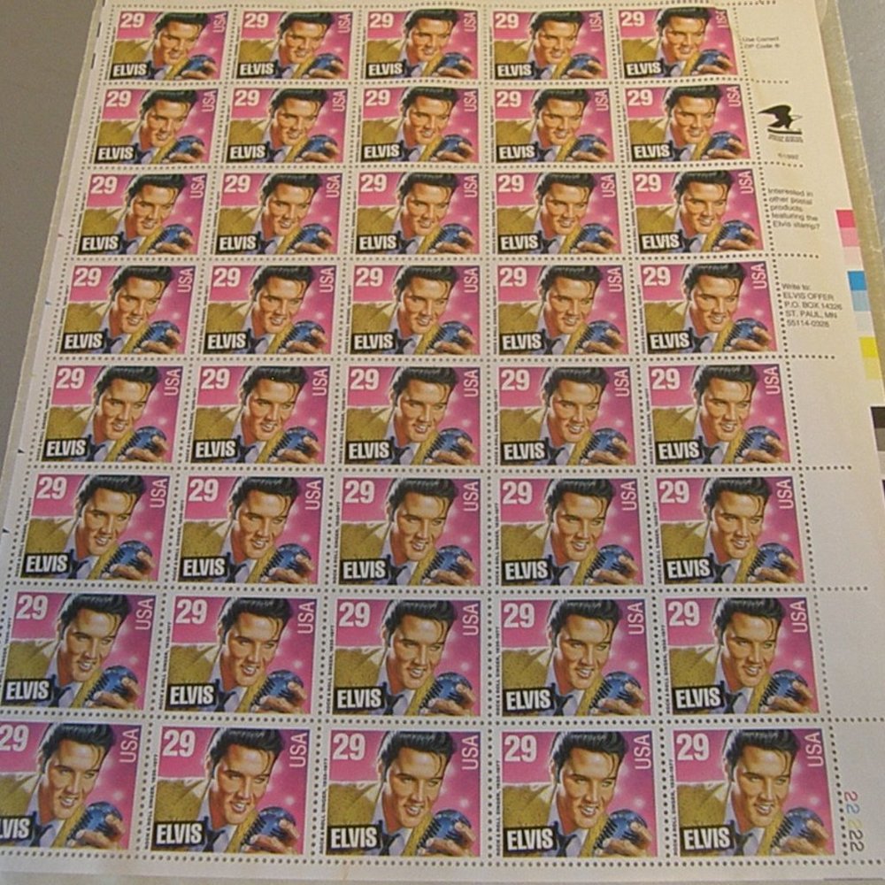 THE KING New Elvis Presley sheet of stamps